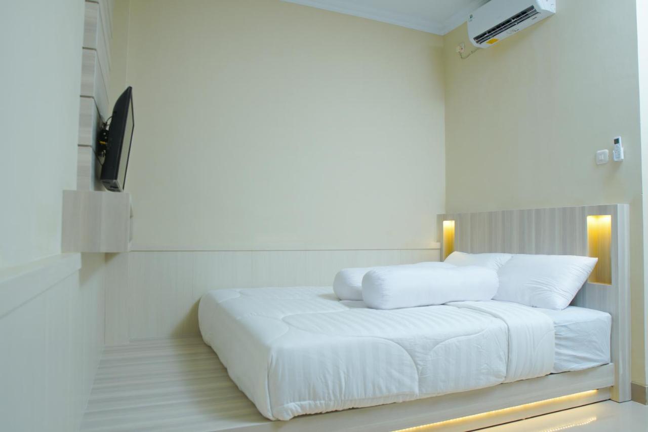Kost Eksklusif Teduh Hostel Salakan Exterior photo