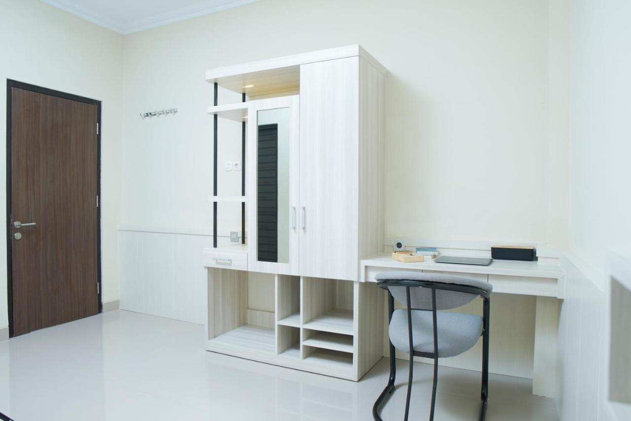 Kost Eksklusif Teduh Hostel Salakan Exterior photo