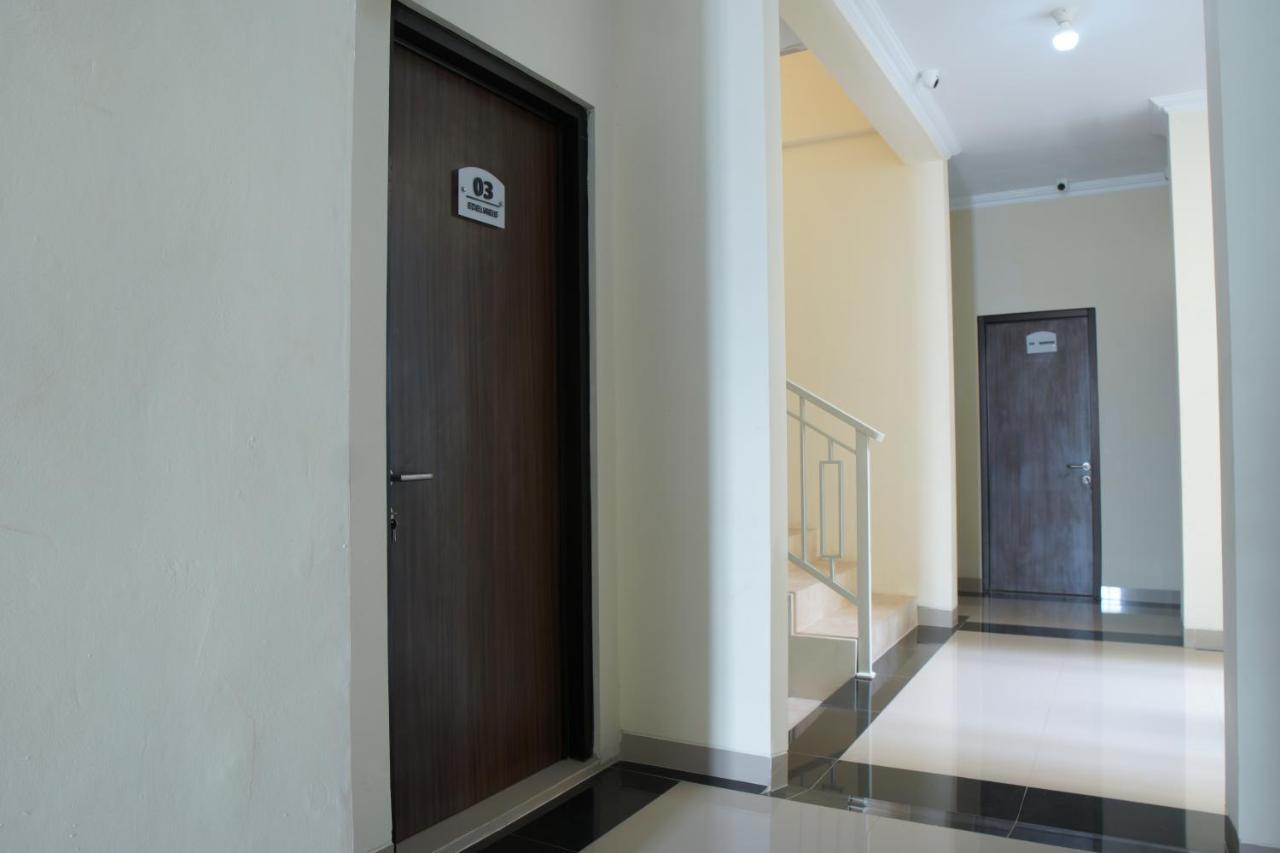 Kost Eksklusif Teduh Hostel Salakan Exterior photo